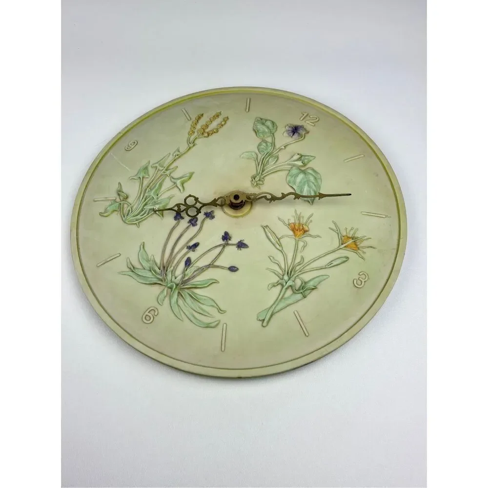Wild Thyme Home Decor Wall Clock 14.25in W- Working